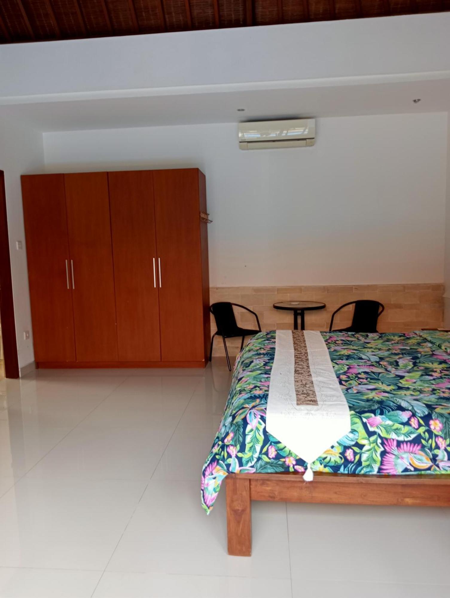 Pondok Indah Villa Ujung Exterior foto